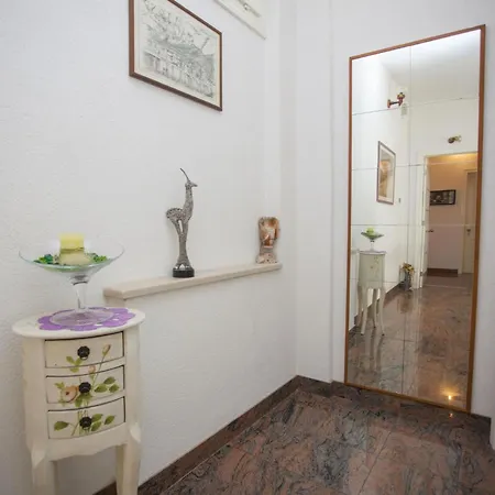 Komfortable Mit Balkon By Interhome Makarska