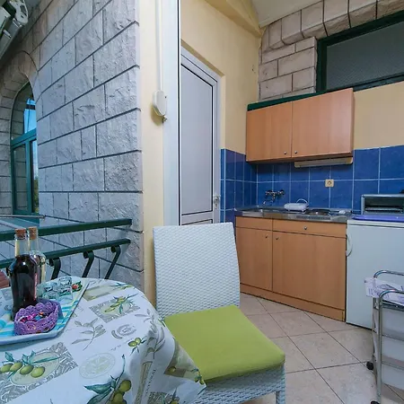 Komfortable Mit Balkon By Interhome Makarska