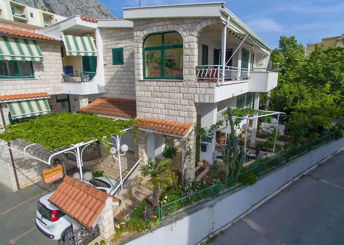 Komfortable Mit Balkon By Interhome Apartament Makarska