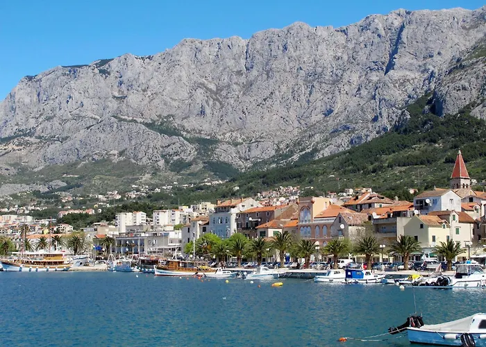 Apartament Komfortable Mit Balkon By Interhome Makarska